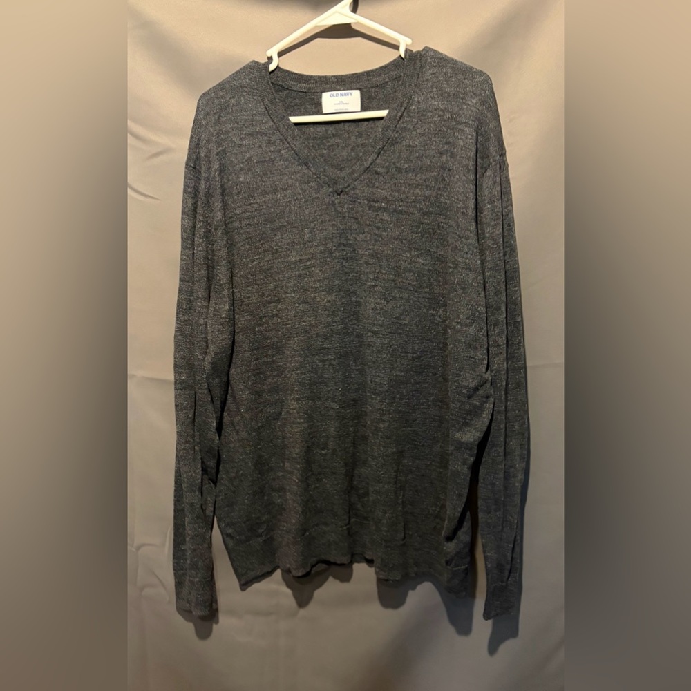4/$25 bundle deal-Old Navy Charcoal V-Neck Sweater for Men